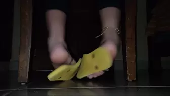 Barefoot and Soles Show by Lilian in Yellow Flip Flops Part 1