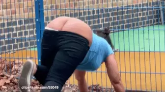 KRAK STRETCHER! Dani UK: AWESOME OUTDOOR BIG BUTT EBONY ASS CRACK in YOGA PANTS SPOTTED! bending over, stretching jump & jiggle: JAY THE KRAKHUNTER EP 29 1080p HD mp4