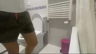 smoking in toilet with a lot of surprise 3