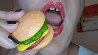 Vore eating - Big burger Trolly giant gummy candies 4K