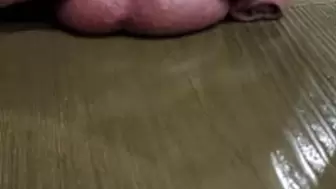 Squeezing balls