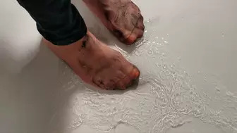 Sexy dirty nylon feets washing