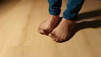 Sexy wet feets slow Motion