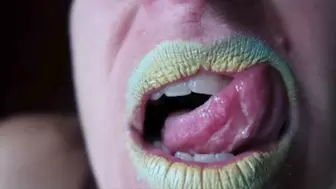 Blue-Yellow Mouth
