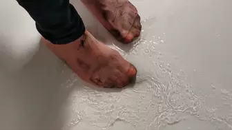 feet wash in water