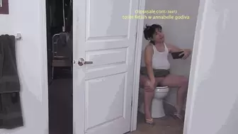 PEEING AND TAKING A CLOSE UP VIDEO FOR C4S 148215