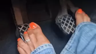 Peeping toes whilst driving