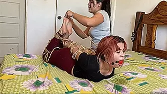 Mary & Xandra in: Curious Hottie Tries Rope Bondage For The First Time! (wmv)