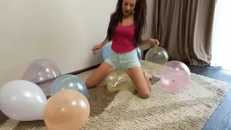 Lots of colorful Darina balloons
