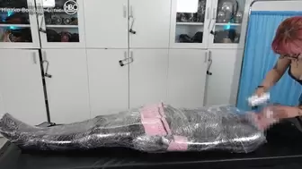 Piggy Maid Consecutively Orgasms in Mummification
