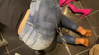 Compilation 8 Videos of My Wetting Jeans and Pants plus High Heels 20 minutes ( WMV )
