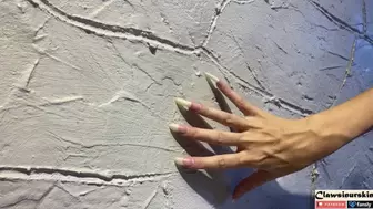 10 minutes nails scratch the wall