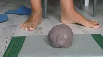 Italian girlfriend - model clay crush fetish barefoot footprint