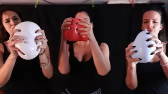Balloon play - Victoria, Nera and Tixi