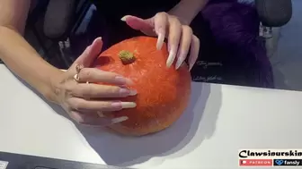 sharp nails scratching pumpkin
