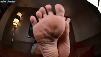 Jen thicky meaty bare soles! - MP4