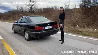 54 - Jessy cranking and revving old Bmw series5 1080p