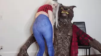 M - Sexy Shewolf Farts
