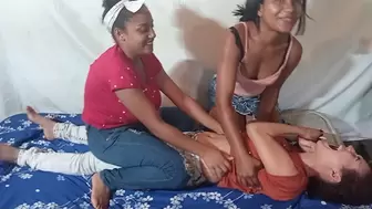 Video 6 minutes Tickle up Fernanda