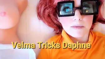 Velma Tricks Daphne
