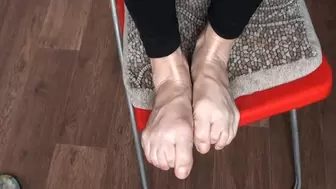 toenail polishing