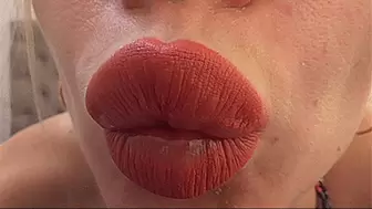 CARROT LIPS ARE COMPRESSED!AVI
