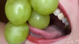 Messy grapes chewing full HD mp4