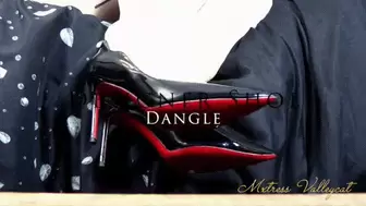 Designer Shoe Dangle (wmv)