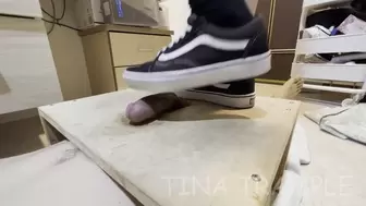 My girlfriend Tina trample cock with VANS sneaker on cock table(no cum)