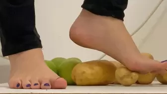 Barefoot crush potatoes and apples Ashley
