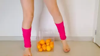 Barefoot crush mandarins and oranges in a box Ashley