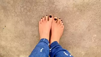Barefoot spitting on feet Ashley