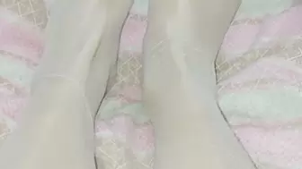Pantyhose stocking nylon fetish feet legs vintage white pearl