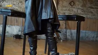 Strict Leather Mistress
