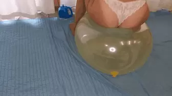 Elastic and crystal balloon