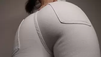 White Jeans Farts MP4