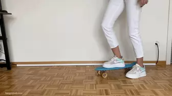 SPRAINED ANKLE WHILE RIDING A SKATEBOARD - MP4 Mobile Version