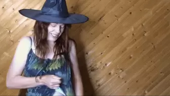 Witch Rips Her Clothes Off 1080