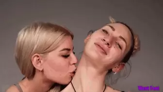 Lesbian Neck Kissing - HD MP4