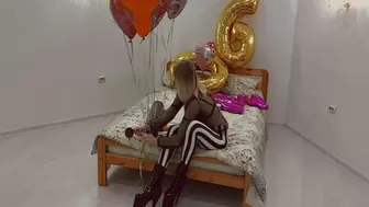 Alla inflates 11 foil and latex balloons with helium!!!