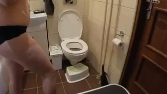 FATTY on toilet - painy loud toilet
