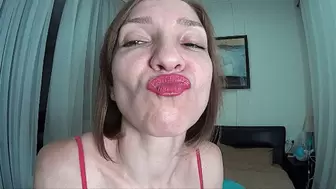 Jusy lips smelling (LF)