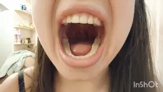 Gummy bears vs my powerful teeth full HD