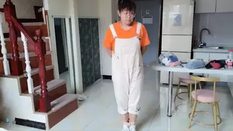 Experience a Chinese girl tied up (Chinese model HaHa)