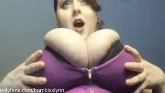 Big natural tits bouncing above