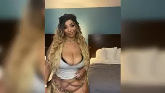 Curvy Sex Goddess Dancing In Hotel Before Hardcore Film
