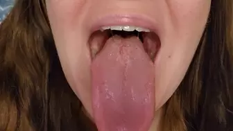 Mommy is hungry Vore POV