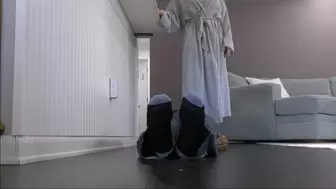 The best part of waking up is stepping on your nuts (Nutcracker View) - Full HD