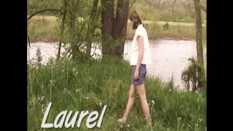 Laurel 19 Minute Nude Outdoor Tease