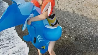 Alla deflates a rare cheeky inflatable shark on the beach!!!